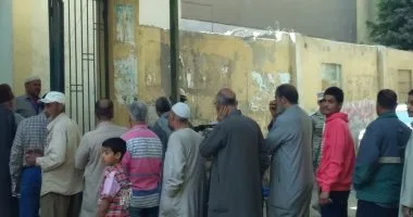 انتخابات مجلس النواب.. أهالي شبرا يحتشدون أمام اللجان لاختيار ممثليهم