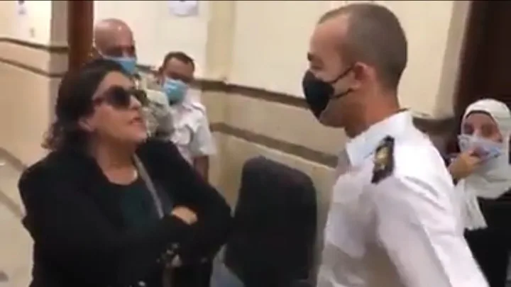 بعد إحالتها للمعاش..بلاغ جديد من محامي "سيدة المحكمة" للنيابة