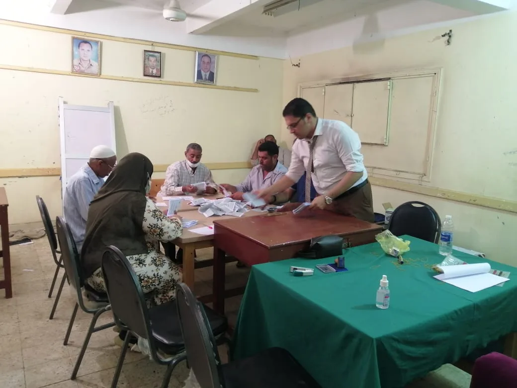 "خلصت الحكاية".. غلق لجان التصويت في اليوم الأخير لانتخابات إعادة النواب وبدء أعمال الفرز