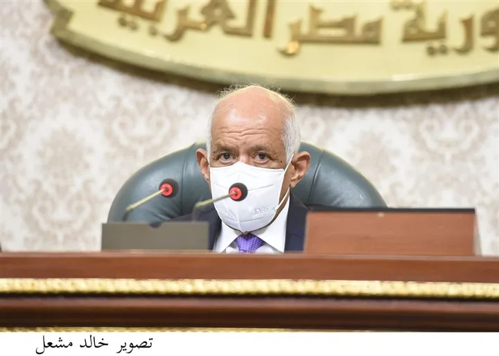 رئيس مجلس النواب يُعزي النائب السيد فليفل في وفاة والده