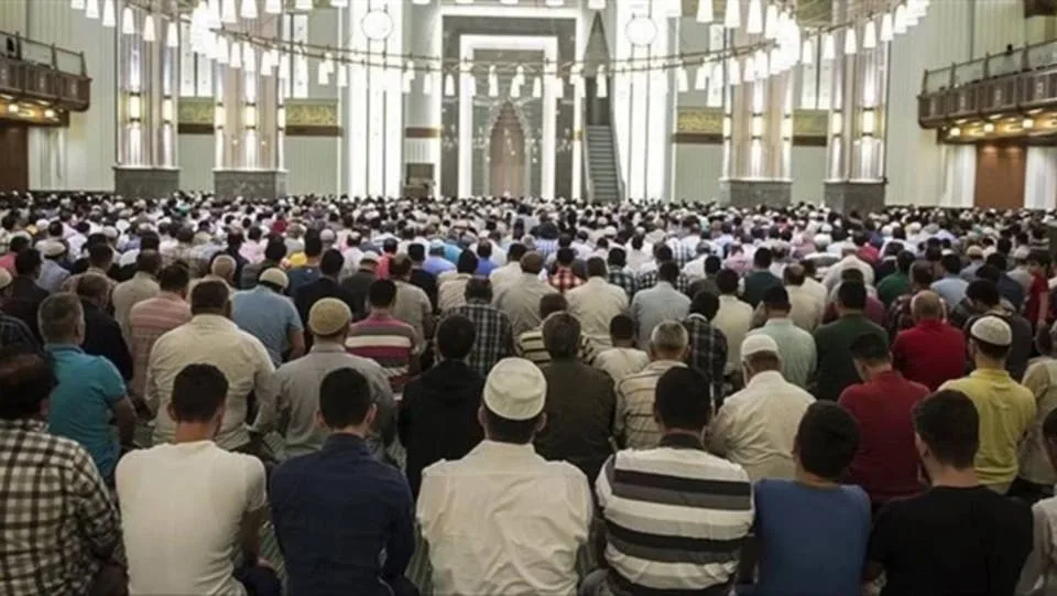 "صلي في البيت".. الإفتاء تجيز صلاة الجمعة في المنزل تجنبا لكورونا