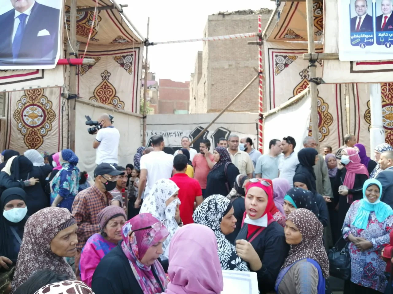 الستات في المقدمة.. إقبال كبير علي لجان العمرانية والطالبية بالجيزة