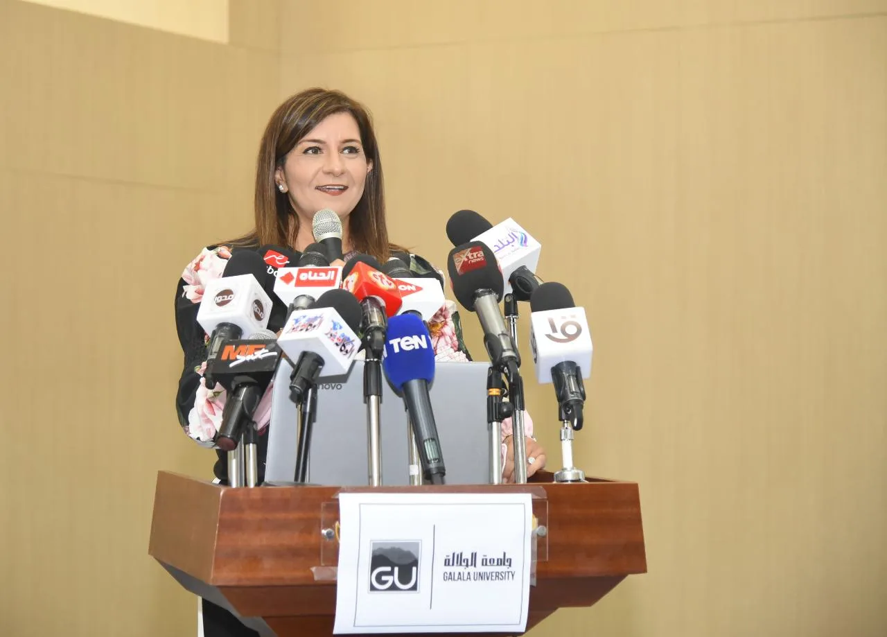 "مصر تستطيع بالصناعة" يواصل جلساته ويناقش "تطوير صناعة الغزل والنسيج"