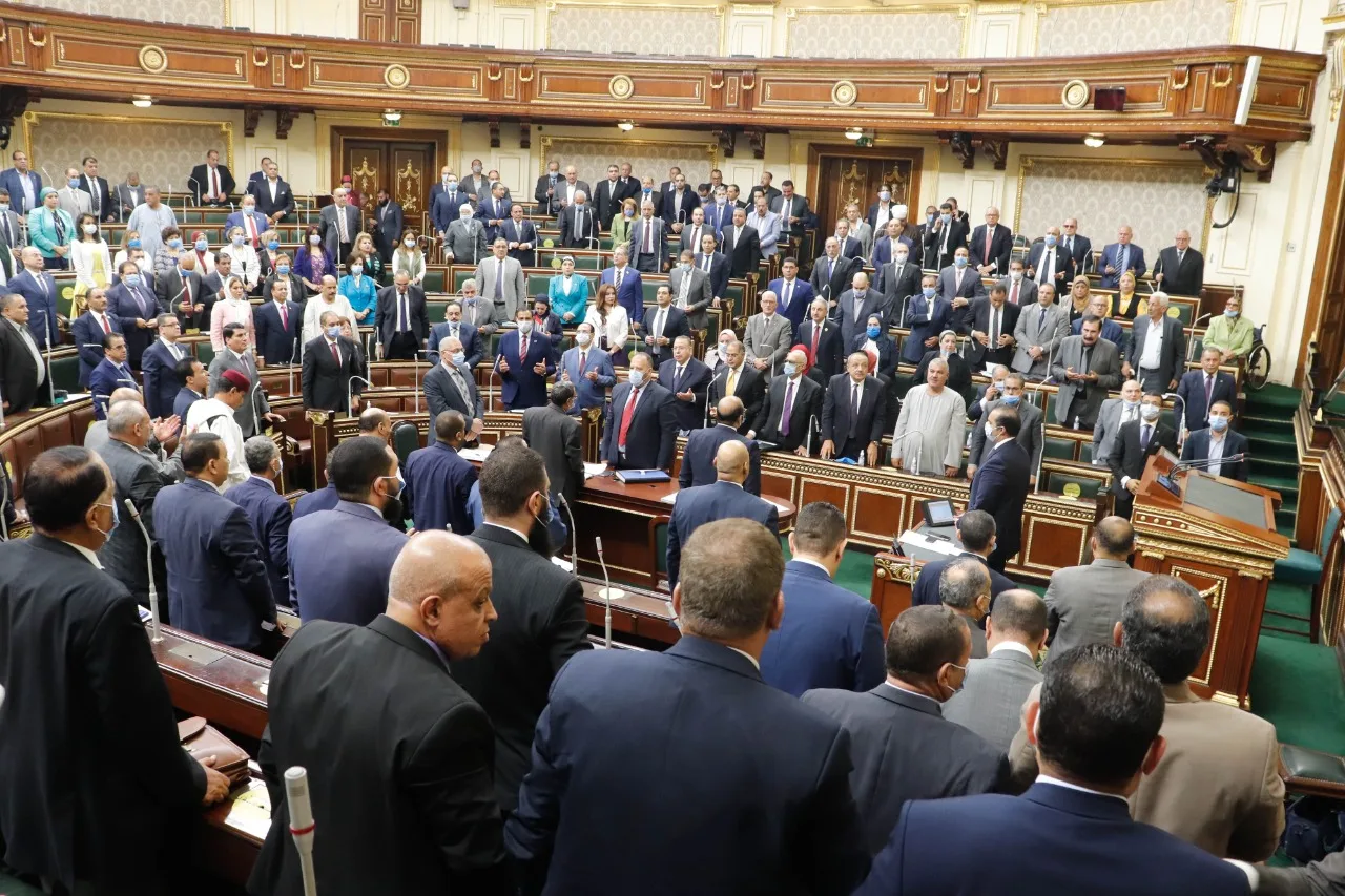 تقديرا لمواقفه الوطنية.. مجلس النواب يقف دقيقة حداداً على وفاة أمير الكويت